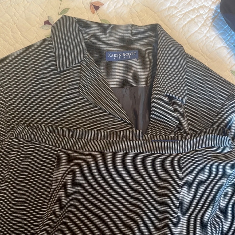 Karen Scott suit suit top and skirt.